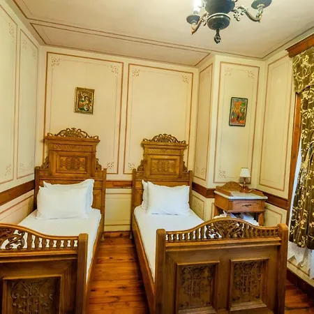 Hotel Old Legends 3*
