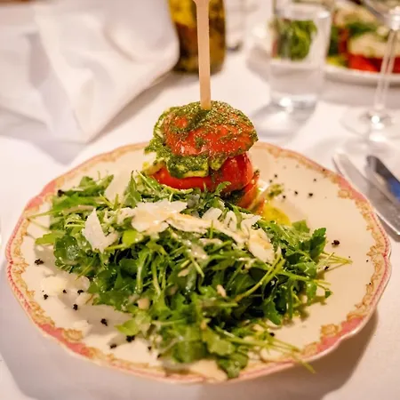 Old Legends Hotel 5*