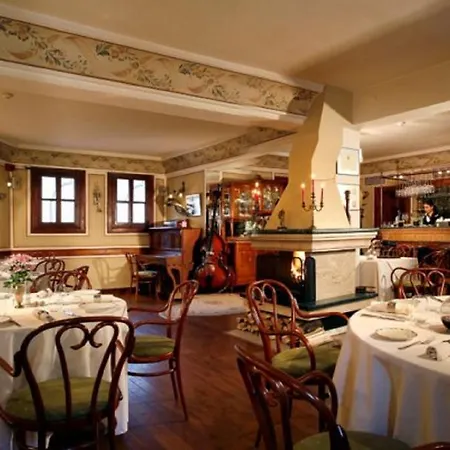 Hotel Old Legends 5*