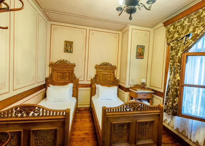 Hotel Old Legends 5*