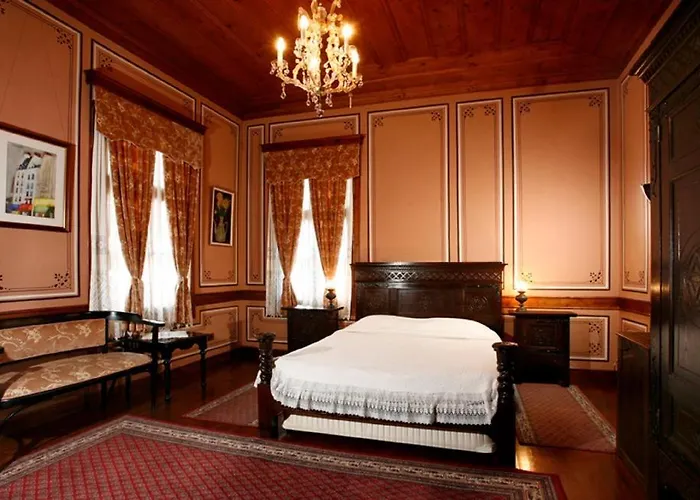 Old Legends Hotel 5*