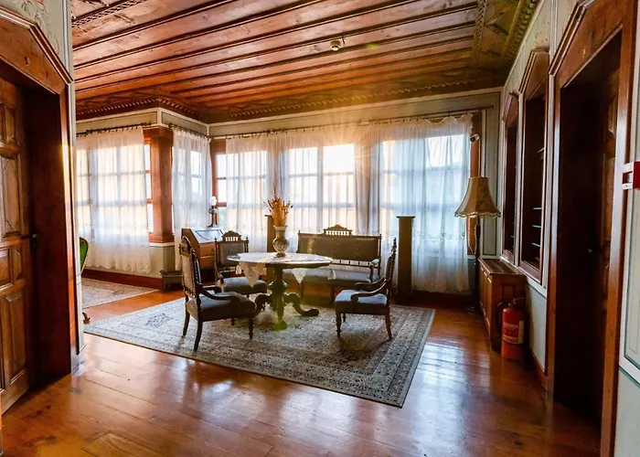 Old Legends Hotel 5*